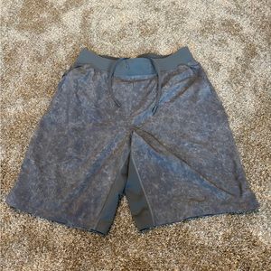 Lululemon shorts - size Medium - 9 inch inseam no liner